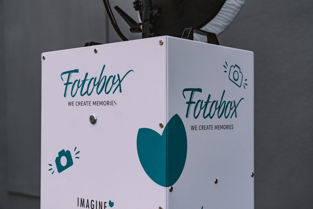 Erinnerungsfoto an der Imagine Fotobox auf einem Fest